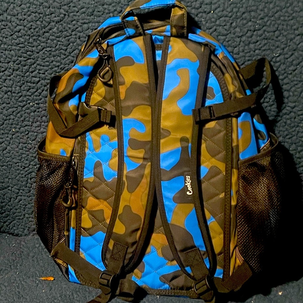 AUTHENTIC “ COOKIES “ Backpack ~ Camo Ripcord Backpacks